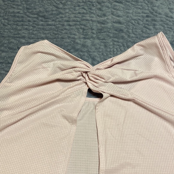 Pink Fabletics top, XL - Picture 3 of 3